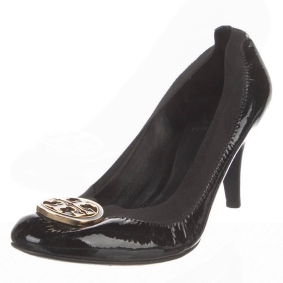 Tory Burch Caroline patent leather 3” heels with gold emblem size 9 - Picture 2 of 13